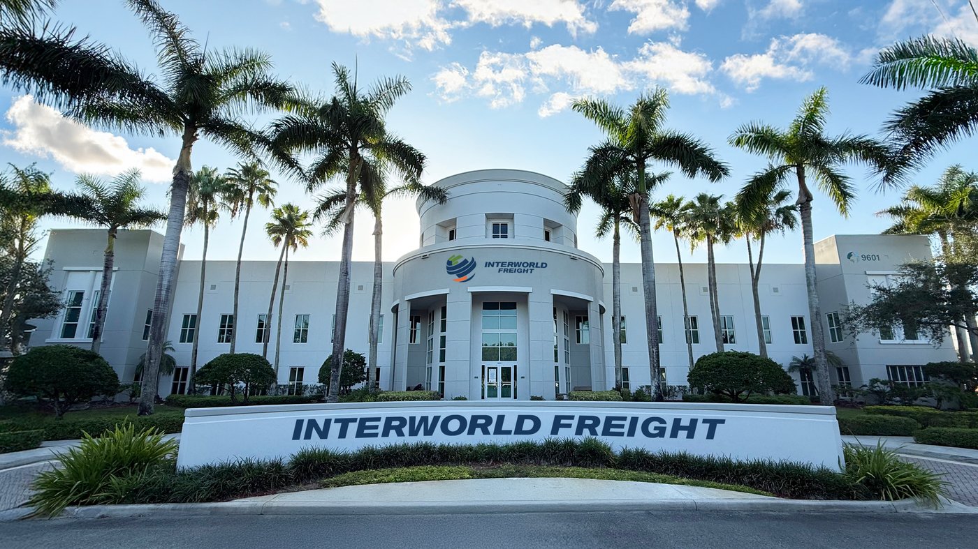 Edificio de la sede de Interworld Freight en Miami, Florida