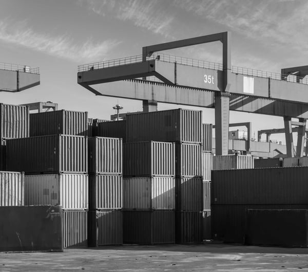 Container yard and gantry crane
