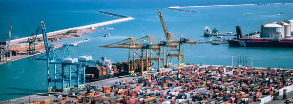 Container terminal with gantry cranes